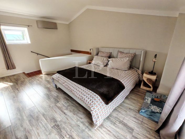 Image No.11-2 Bed House for sale