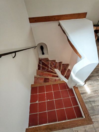 Image No.12-2 Bed House for sale