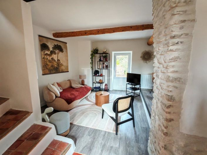 Image No.5-2 Bed House for sale