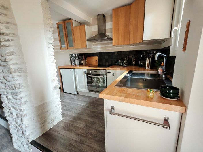 Image No.9-2 Bed House for sale