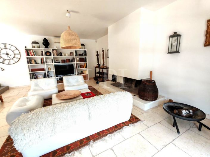 Image No.11-4 Bed House for sale