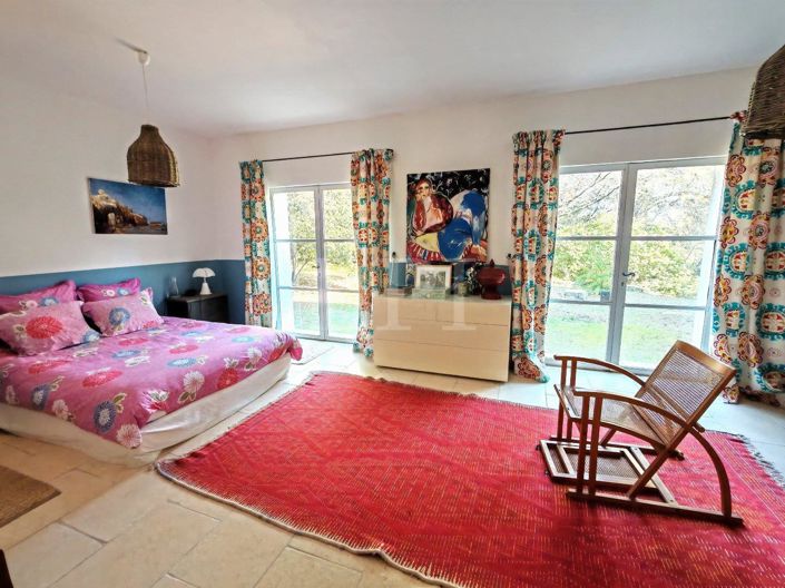 Image No.15-4 Bed House for sale