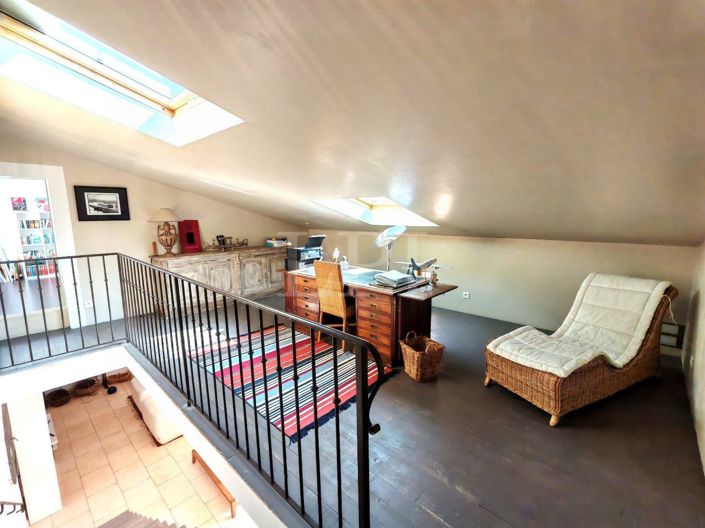 Image No.18-4 Bed House for sale