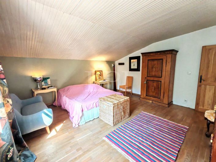 Image No.19-4 Bed House for sale