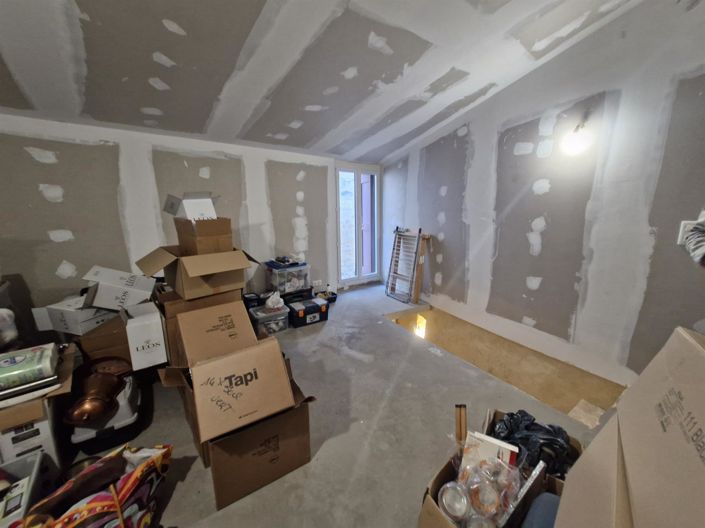 Image No.6-2 Bed House for sale