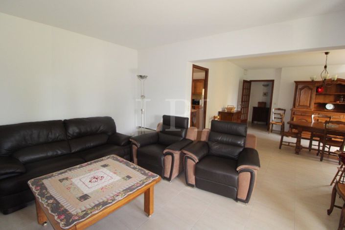 Image No.5-5 Bed House for sale