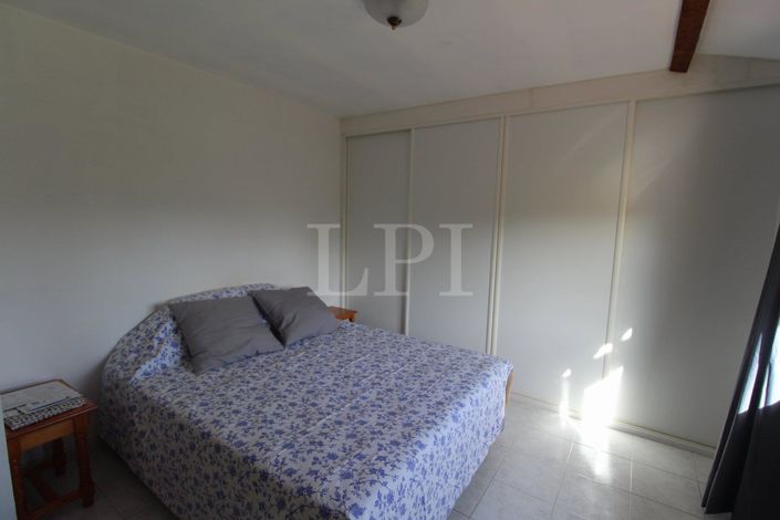 Image No.9-5 Bed House for sale