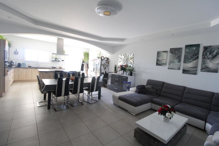 Image No.3-Maison de 5 chambres à vendre à Saint-Martin-de-Castillon