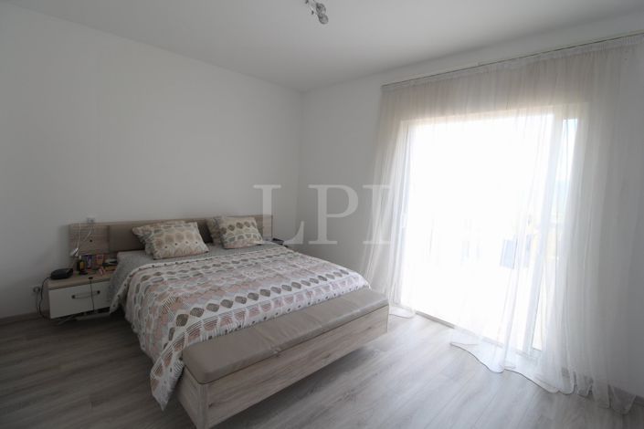 Image No.5-5 Bed House for sale