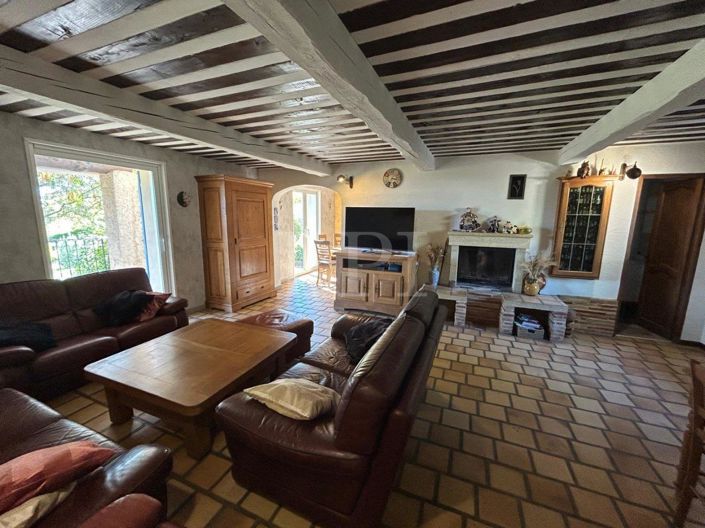 Image No.2-4 Bed House for sale