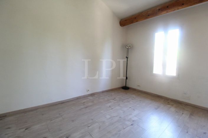 Image No.10-4 Bed House for sale