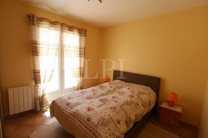 Image No.4-4 Bed House for sale