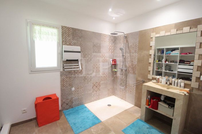 Image No.7-4 Bed House for sale