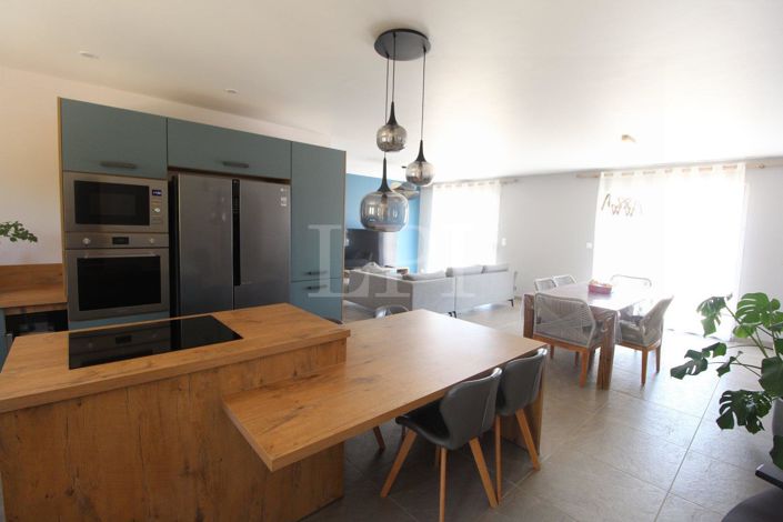 Image No.2-Maison de 4 chambres à vendre à Vaucluse