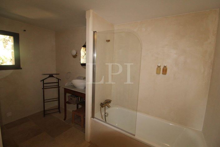 Image No.19-Maison de 8 chambres à vendre à Saint-Martin-de-Castillon