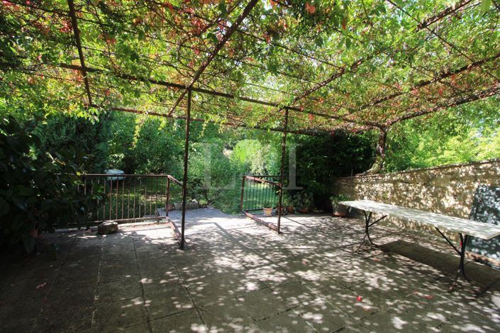 Image No.9-5 Bed House for sale