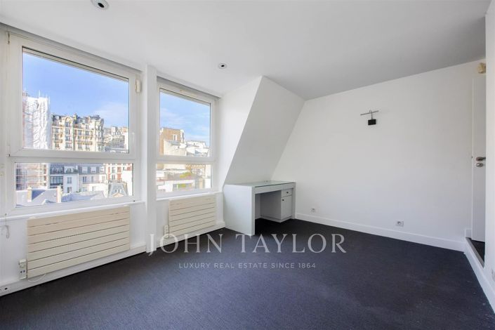 Image No.11-3 Bed Apartment for sale