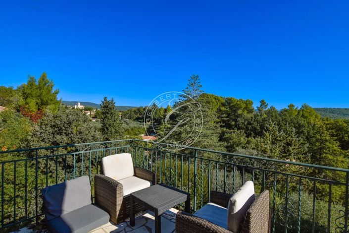 Image No.8-4 Bed House for sale