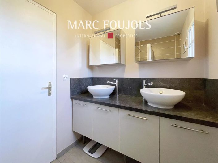 Image No.17-4 Bed House for sale