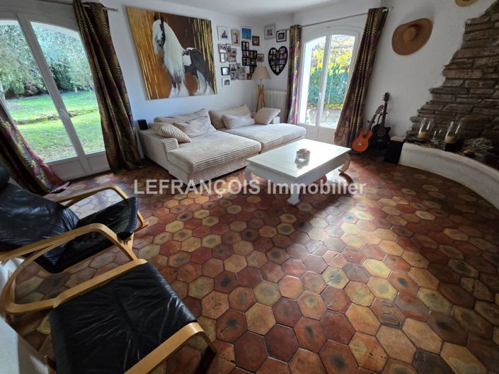 Image No.8-House for sale