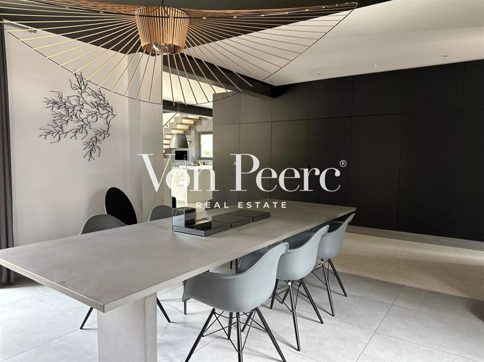 Image No.20-4 Bed House for sale