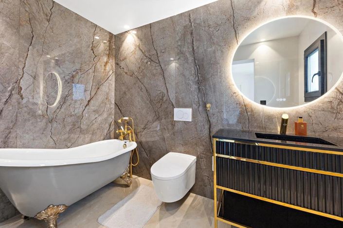 Image No.9-3 Bed House for sale