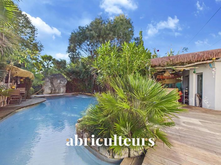 Image No.10-3 Bed House for sale