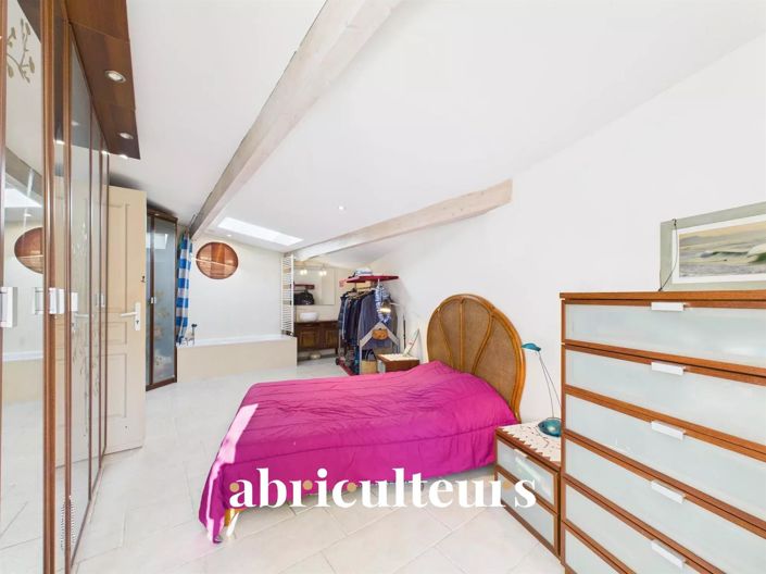 Image No.8-3 Bed House for sale