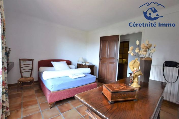 Image No.11-3 Bed House for sale