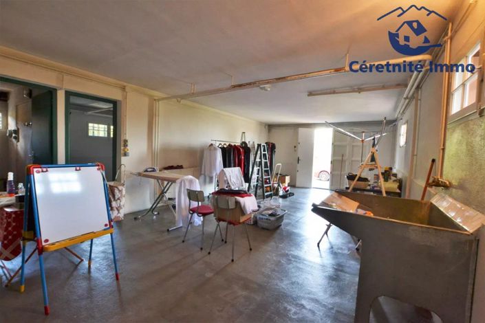 Image No.21-3 Bed House for sale