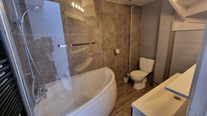 Image No.6-2 Bed House for sale