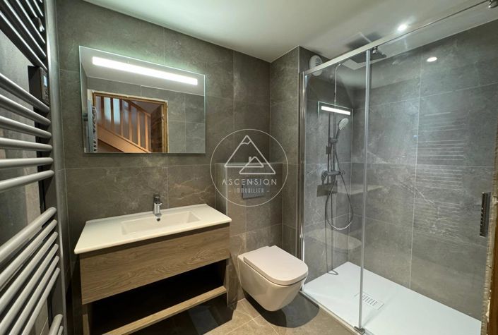 Image No.10-3 Bed Apartment for sale