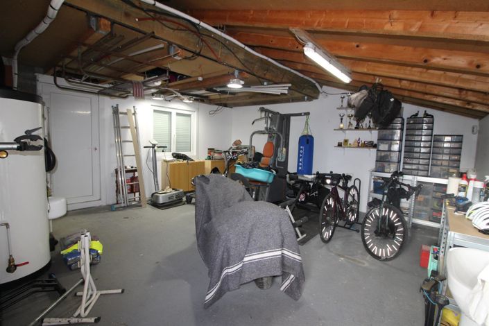 Image No.12-3 Bed House for sale