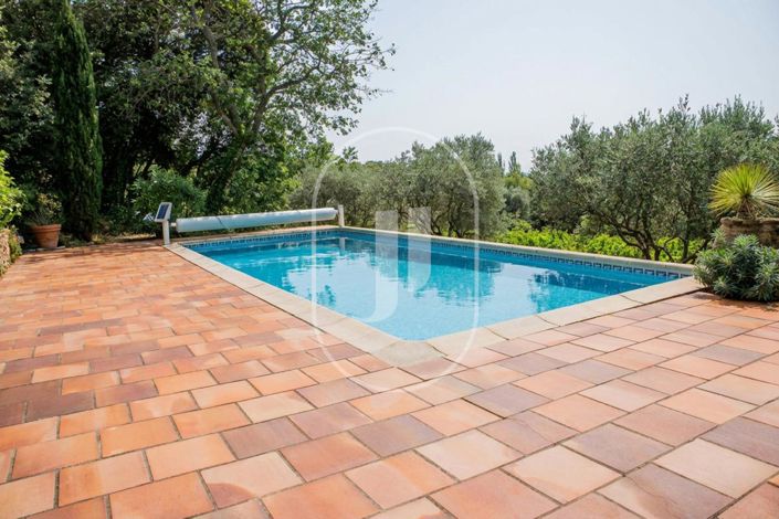 Image No.15-5 Bed House for sale