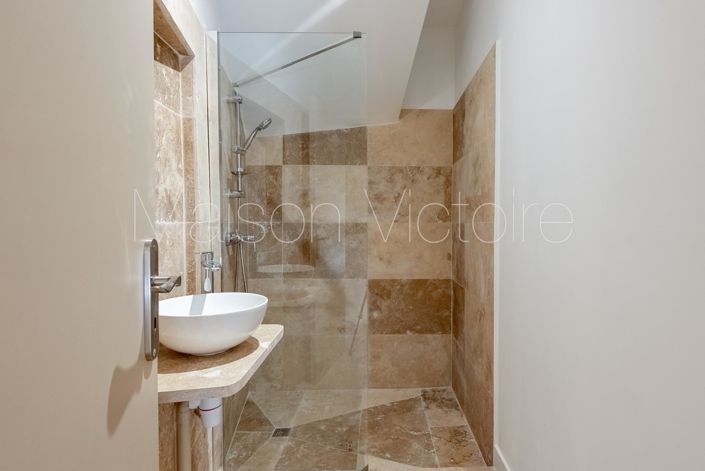 Image No.11-5 Bed House for sale