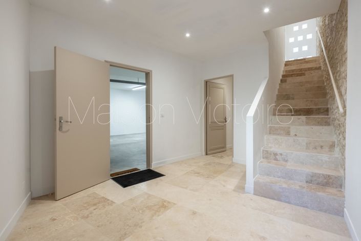 Image No.12-5 Bed House for sale