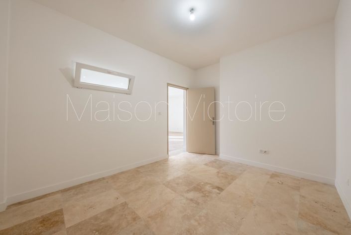 Image No.14-5 Bed House for sale