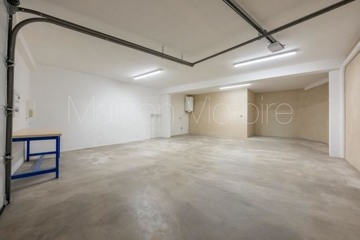 Image No.16-5 Bed House for sale