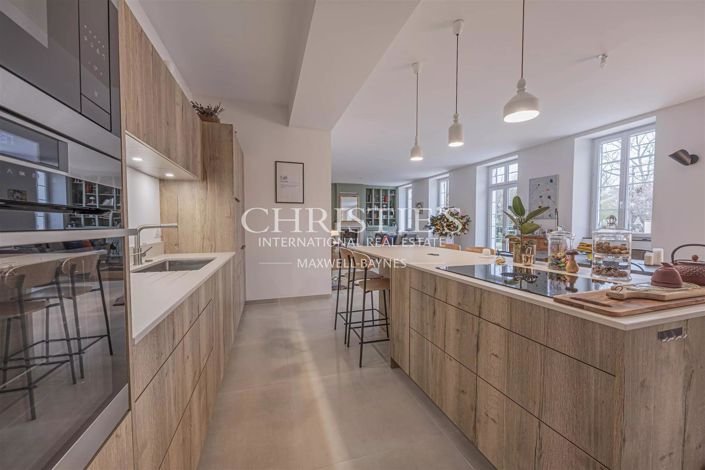 Image No.8-4 Bed House for sale