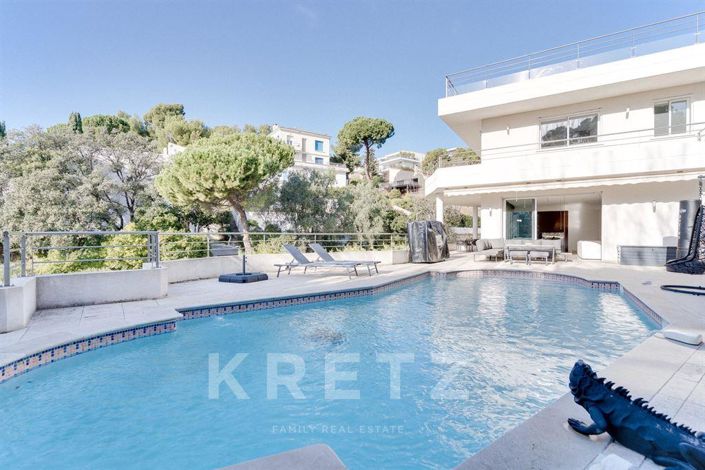 Image No.2-5 Bed House for sale