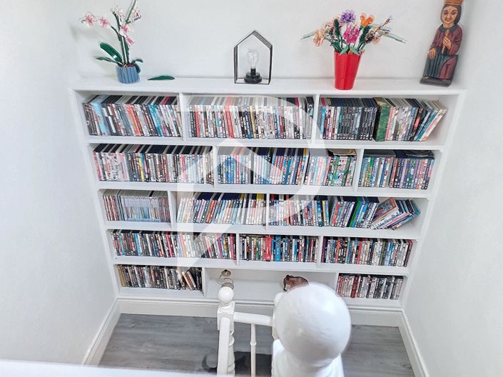 Image No.8-4 Bed House for sale