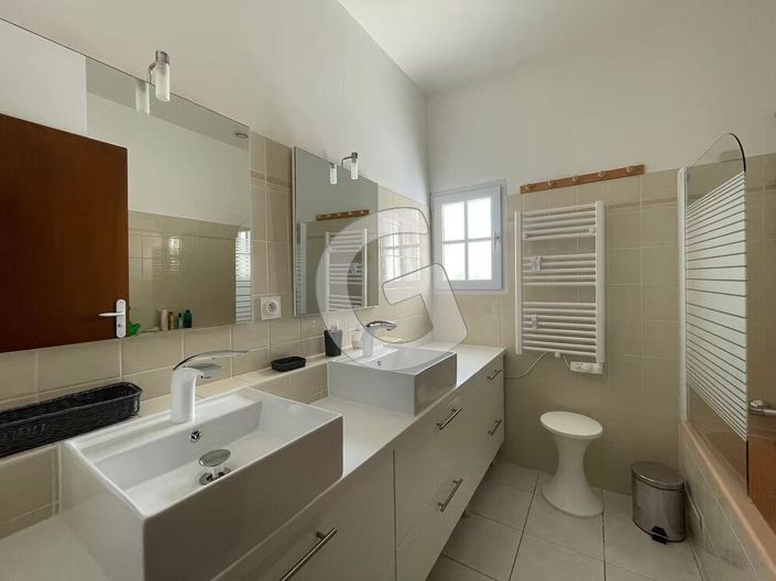 Image No.13-5 Bed House for sale