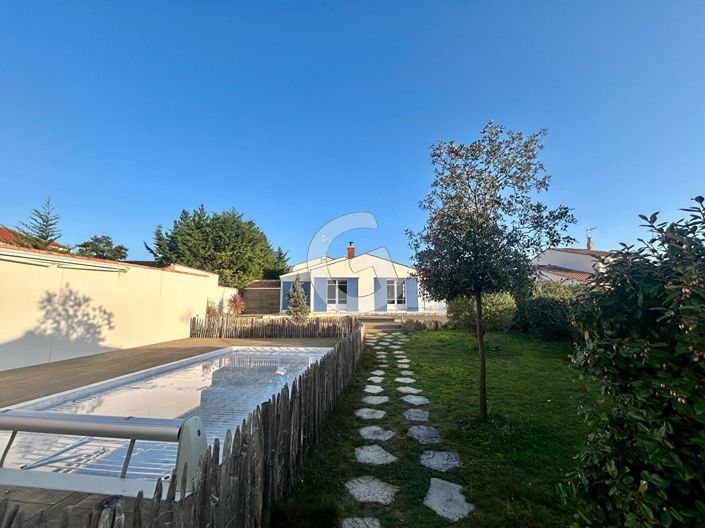 Image No.3-5 Bed House for sale