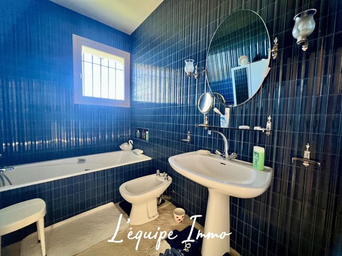 Image No.14-4 Bed House for sale