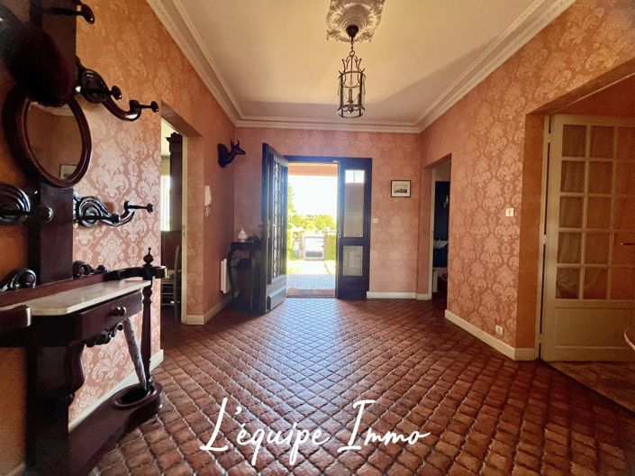 Image No.17-4 Bed House for sale