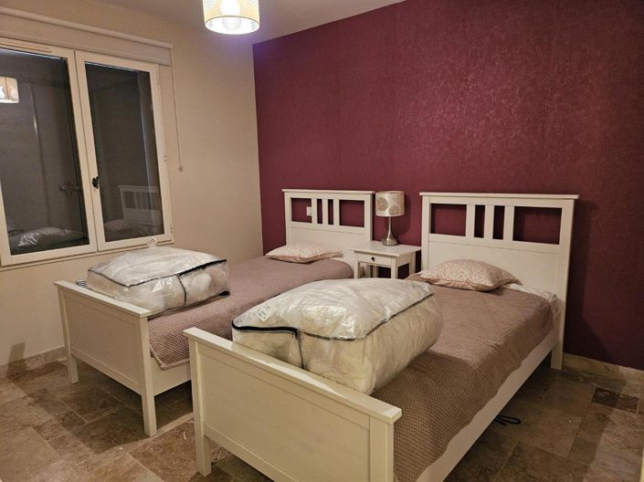 Image No.12-2 Bed House for sale