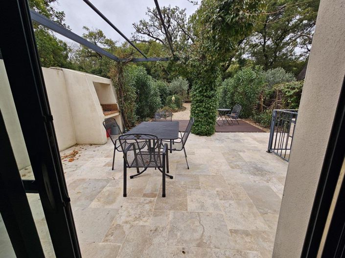 Image No.4-2 Bed House for sale