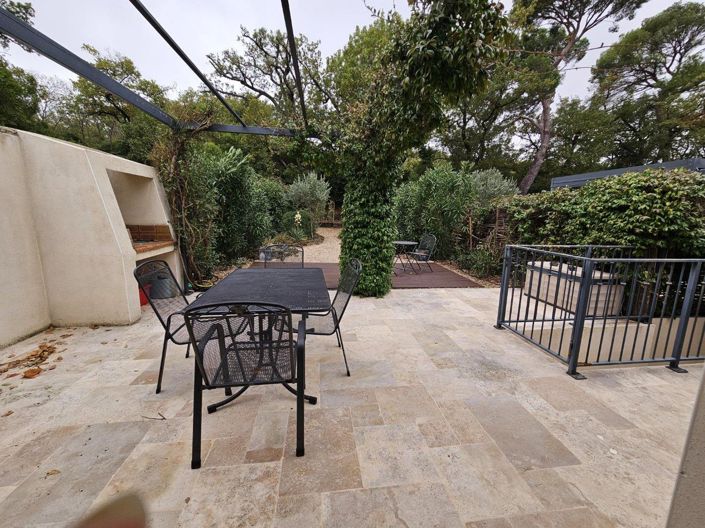 Image No.8-2 Bed House for sale