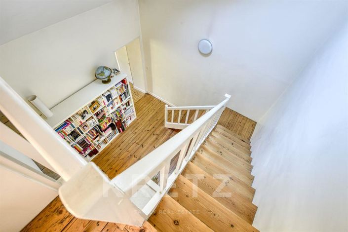 Image No.13-5 Bed House for sale