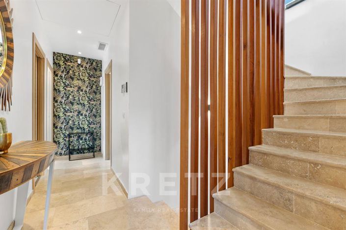 Image No.11-4 Bed House for sale